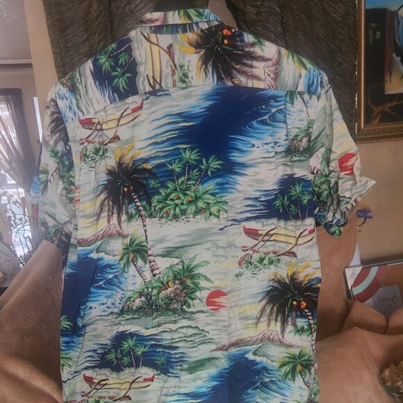 A24  B'ful vibrant beach shirt w/ boats & coconut trees made by Ocean Current XL - Picture 2 of 3